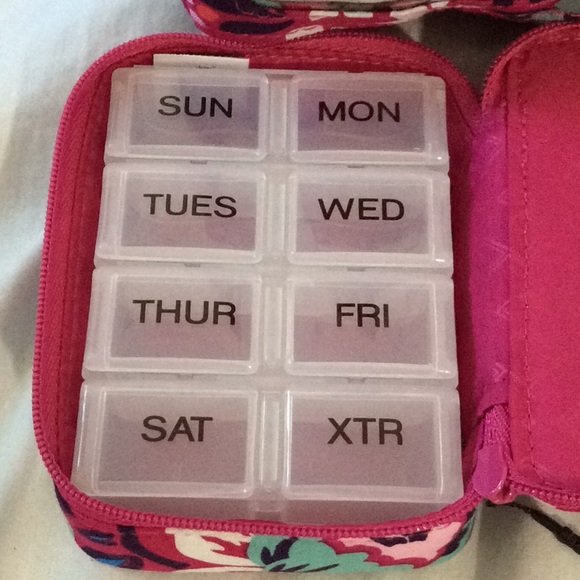 Vera Bradley Lunch Bunch & Travel Pill Case - Picture 3 of 5
